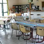 Mobil-home Spacieux Pour 9 Pers. - Api-1-52-1993 Kamp alanı Thiviers