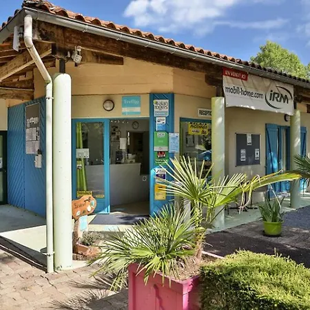 Mobil-home Spacieux Pour 9 Pers. - Api-1-52-1993 Thiviers