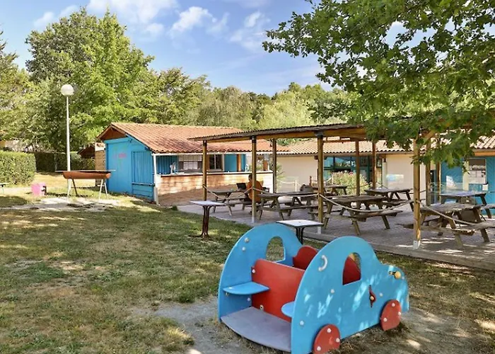 Mobil-home Spacieux Pour 9 Pers. - Api-1-52-1993 Thiviers